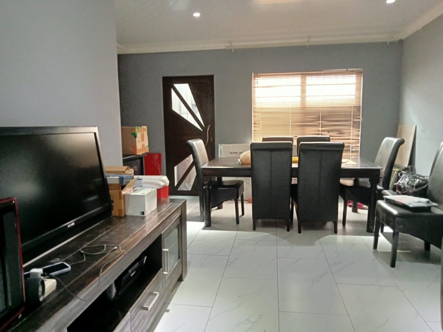 3 Bedroom Property for Sale in Cambridge Eastern Cape